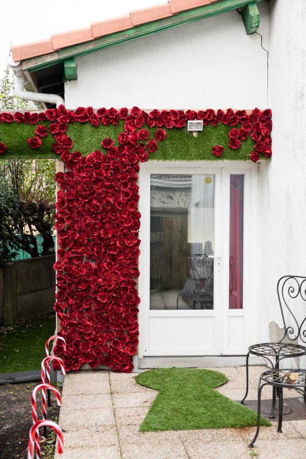 Insolite Alice In Wonderland Gujan-Mestras Exterior foto